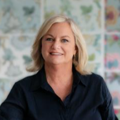 Photo of Lori Reagle