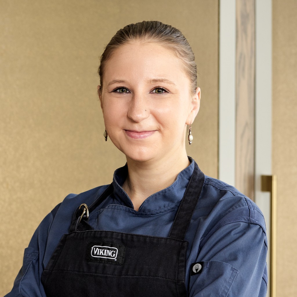 Photo of Amy Lukasik
